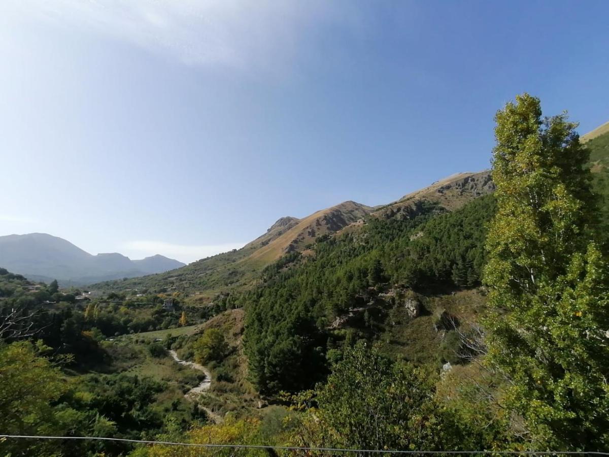 Al Belvedere Isnello Bagian luar foto